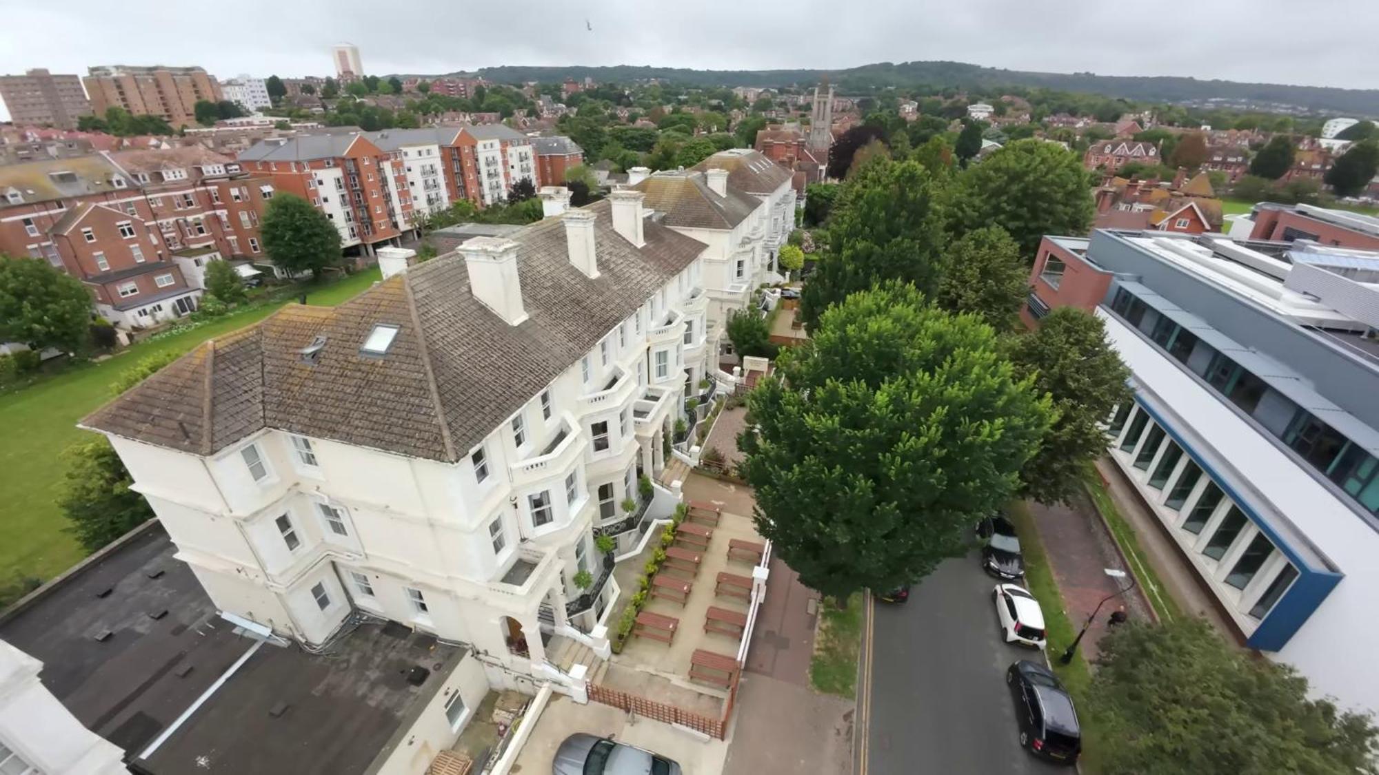 Osborne Aparthotel Eastbourne Exterior photo