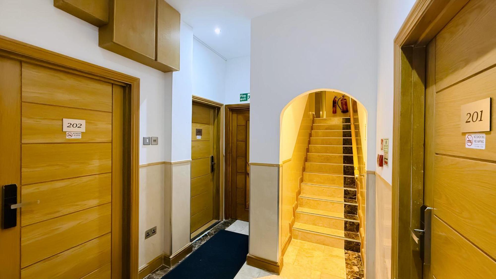 Osborne Aparthotel Eastbourne Exterior photo