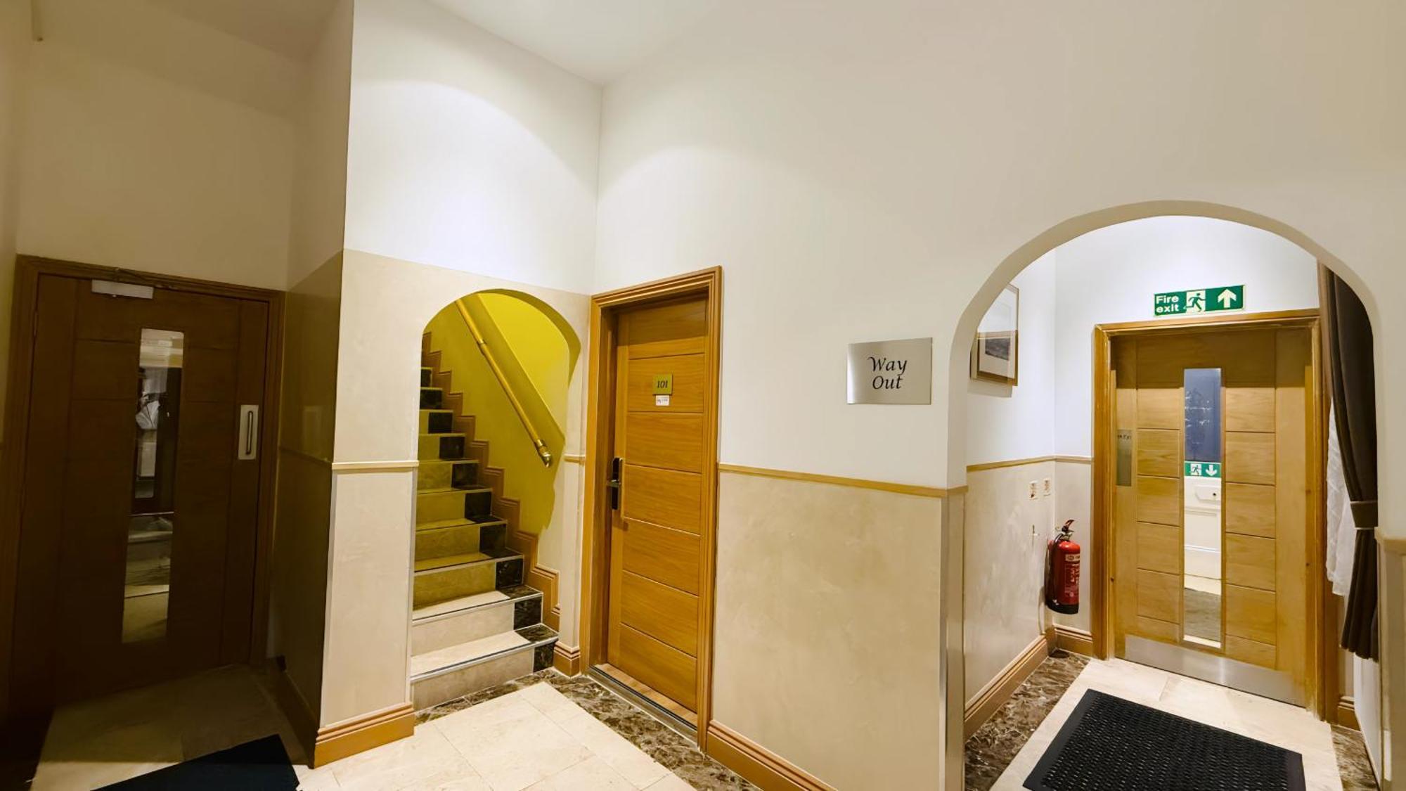 Osborne Aparthotel Eastbourne Exterior photo