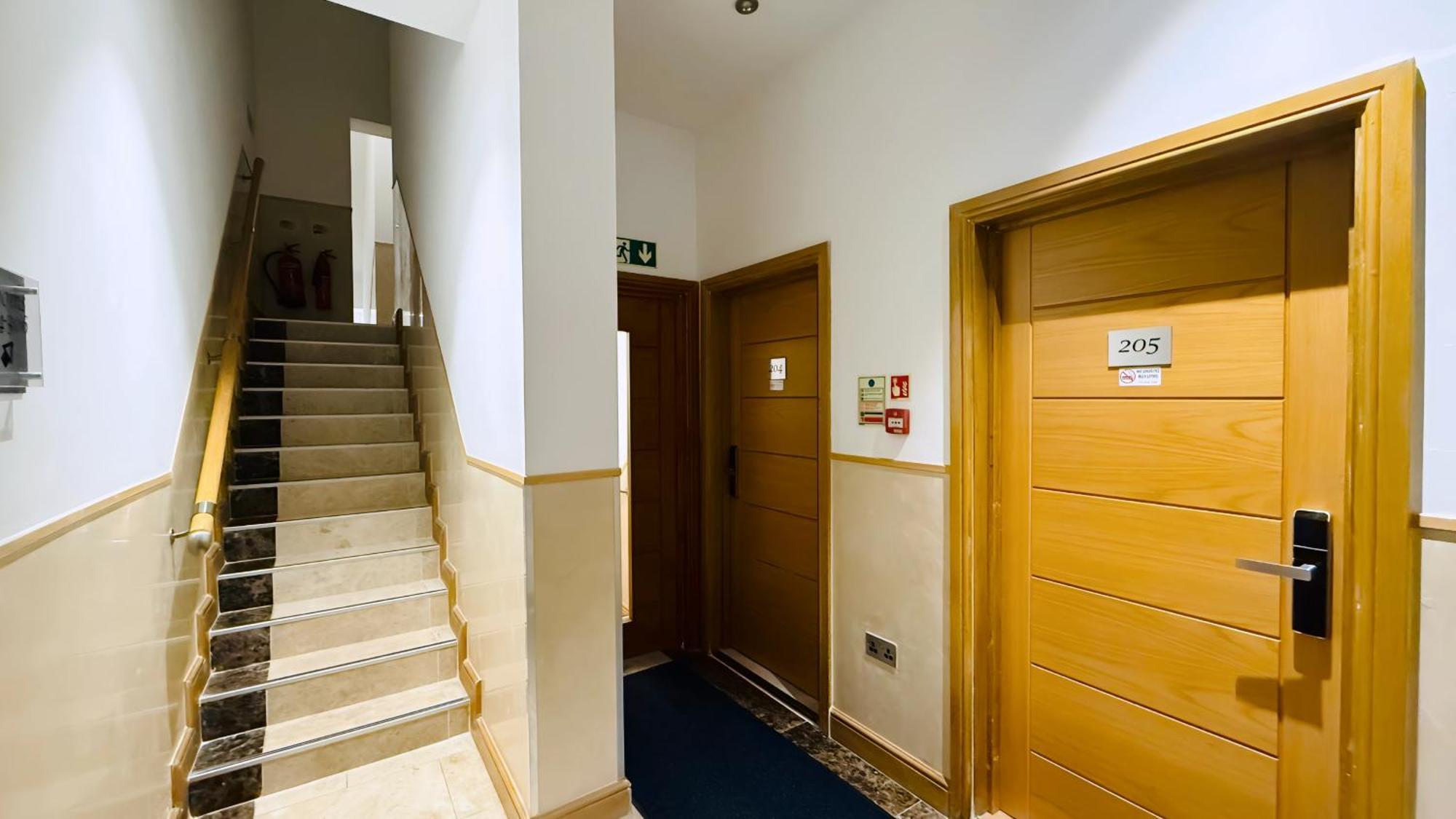 Osborne Aparthotel Eastbourne Exterior photo