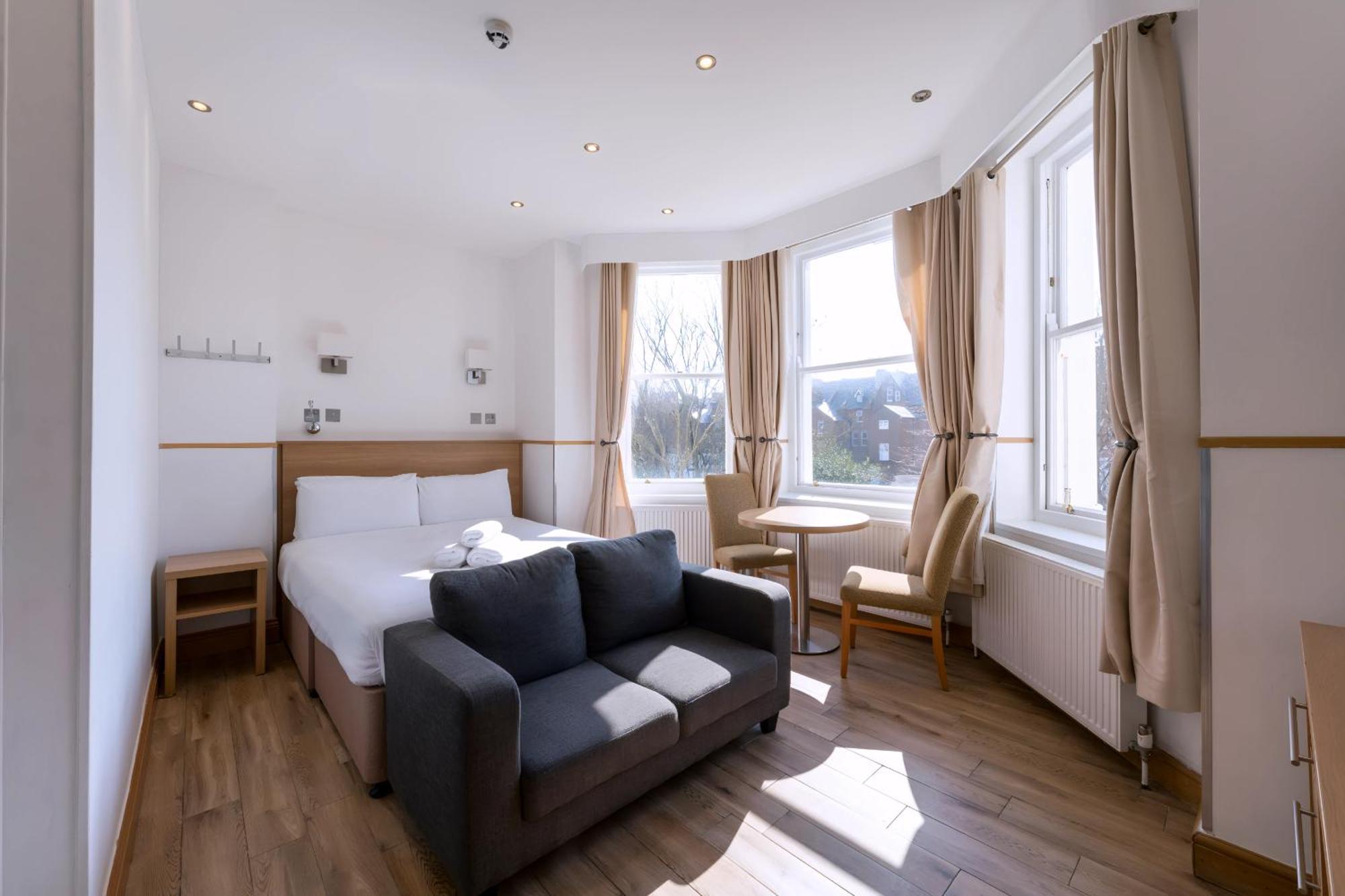 Osborne Aparthotel Eastbourne Exterior photo